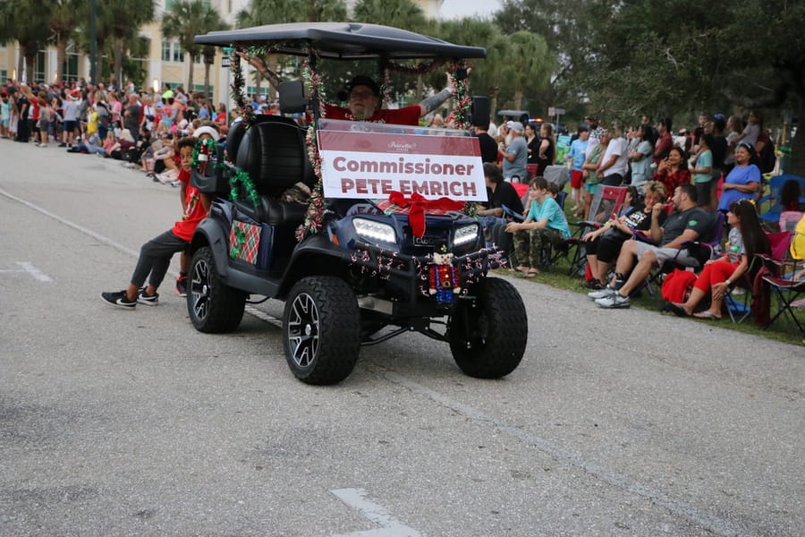 Poinsettia_parade_festival_20231202 (121)
