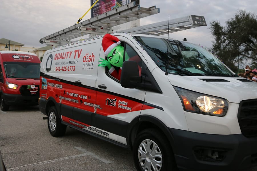 Poinsettia_parade_festival_20231202 (130)