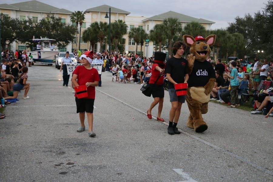 Poinsettia_parade_festival_20231202 (133)