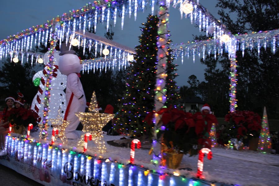 Poinsettia_parade_festival_20231202 (620)