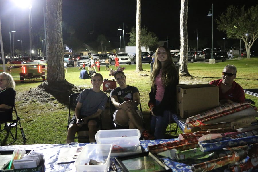 Poinsettia_parade_festival_20231202 (518)