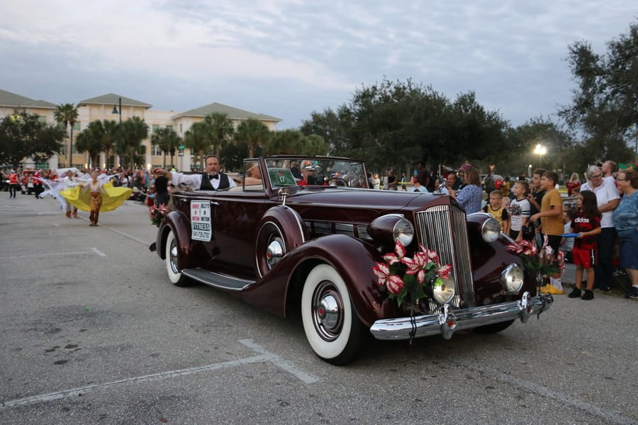 Poinsettia_parade_festival_20231202 (224)