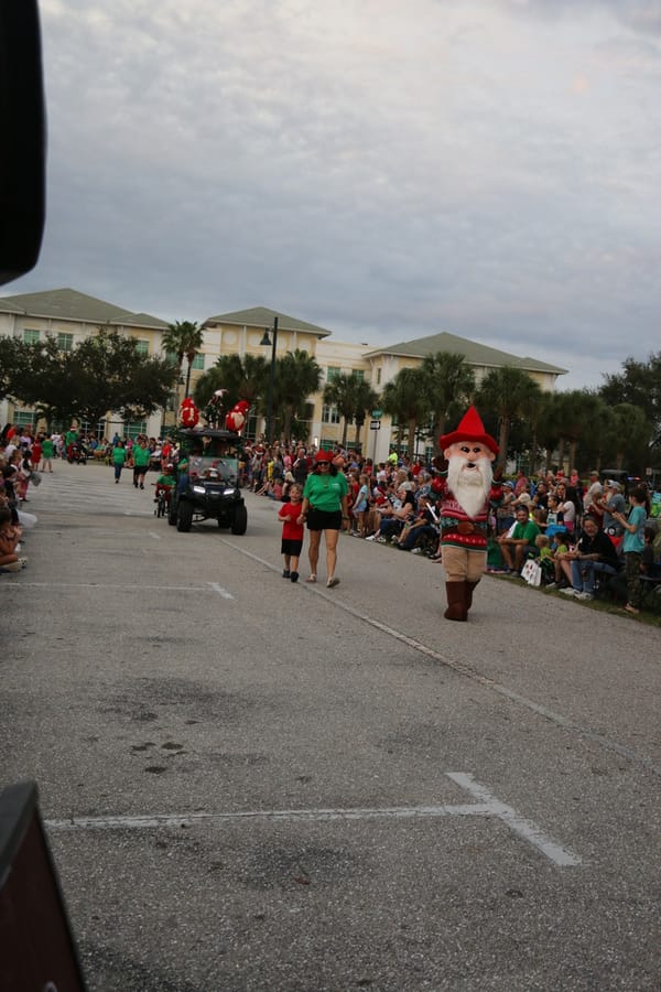 Poinsettia_parade_festival_20231202 (103)