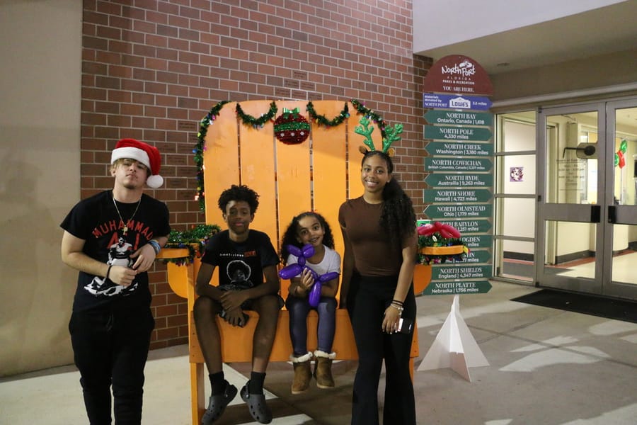 Poinsettia_parade_festival_20231202 (525)