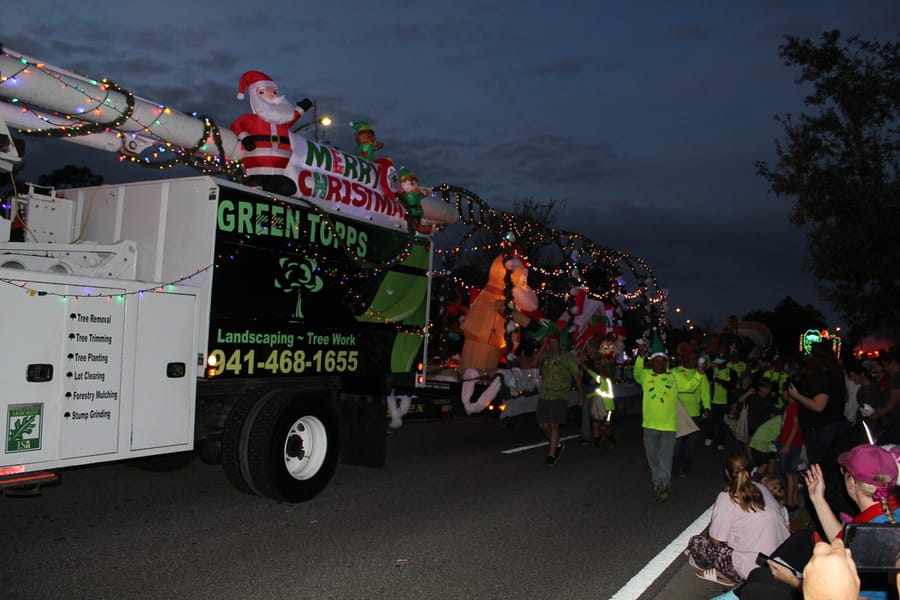 Poinsettia_parade_festival_20231202 (624)