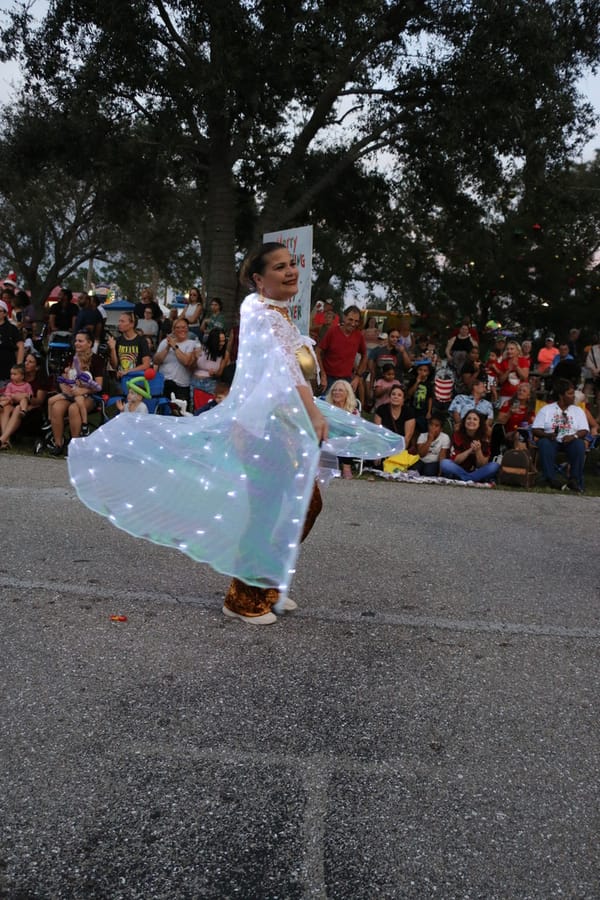 Poinsettia_parade_festival_20231202 (234)