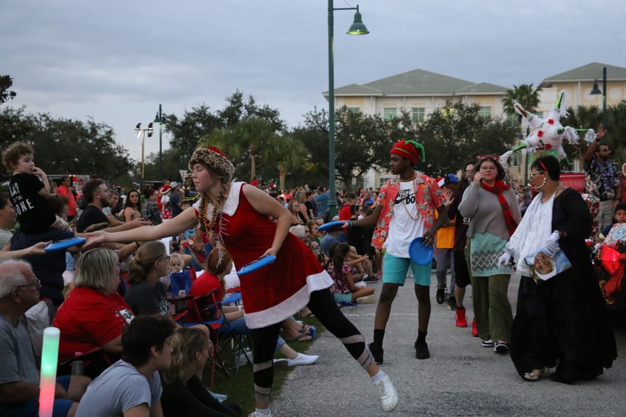 Poinsettia_parade_festival_20231202 (191)