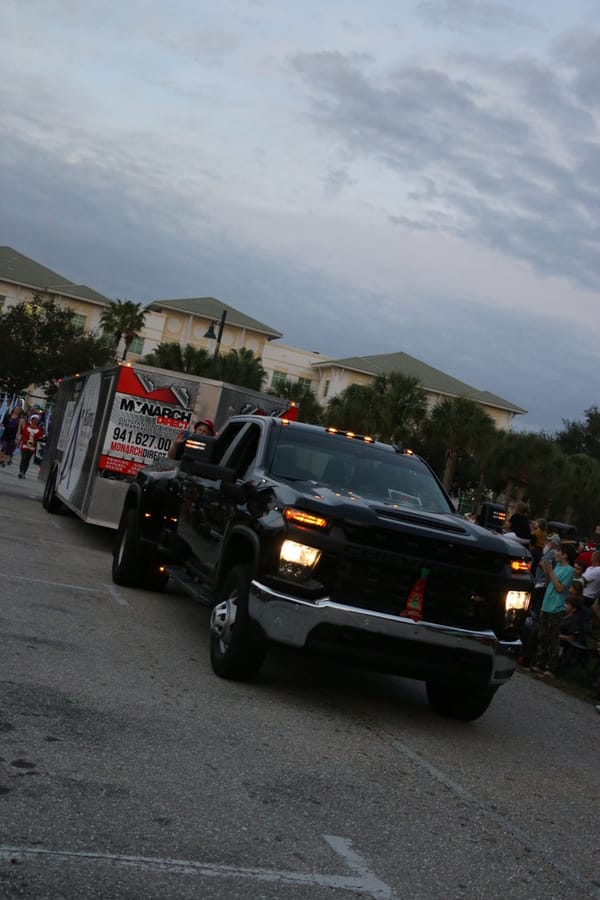 Poinsettia_parade_festival_20231202 (202)