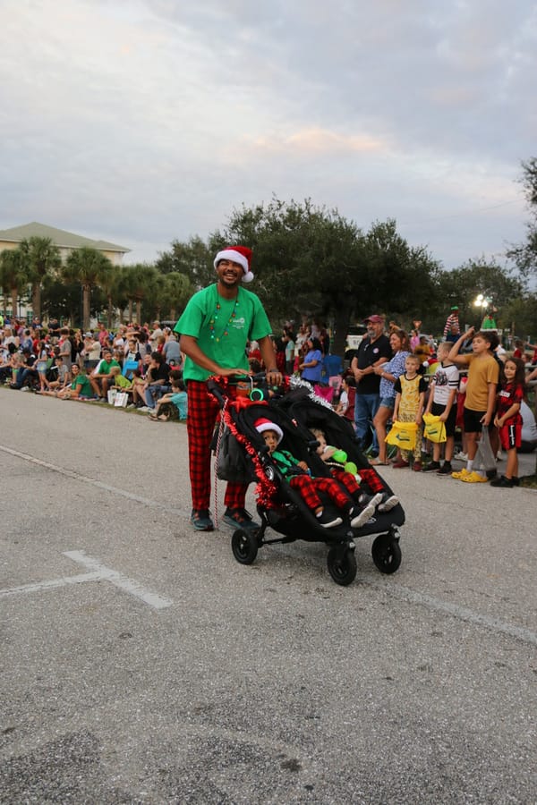 Poinsettia_parade_festival_20231202 (111)