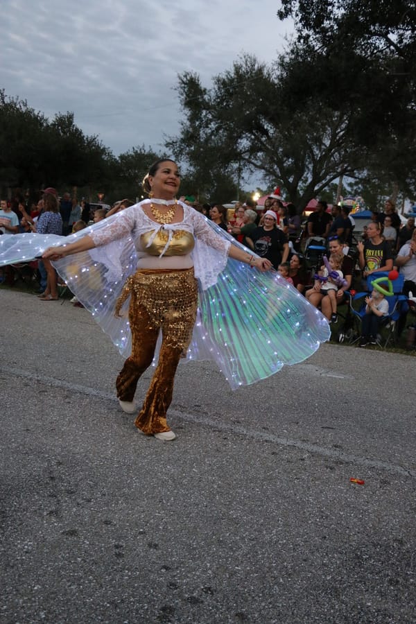 Poinsettia_parade_festival_20231202 (232)