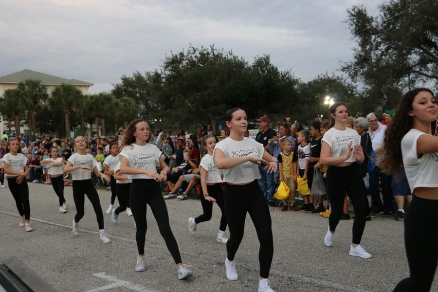 Poinsettia_parade_festival_20231202 (148)