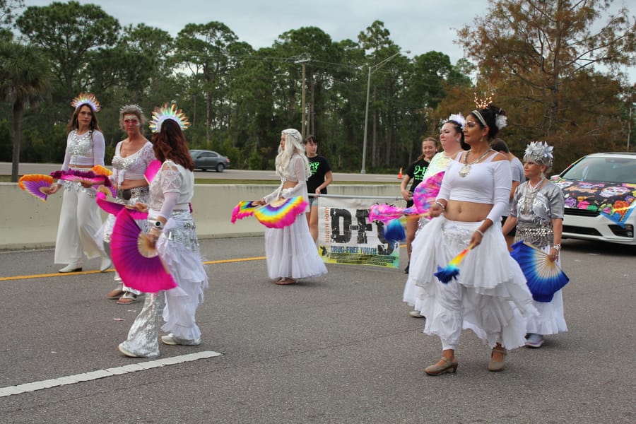 Poinsettia_parade_festival_20231202 (612)