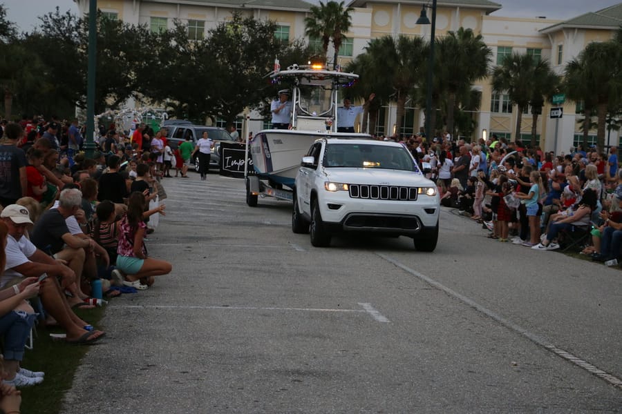 Poinsettia_parade_festival_20231202 (137)