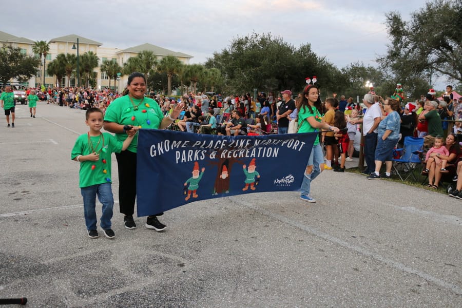 Poinsettia_parade_festival_20231202 (113)