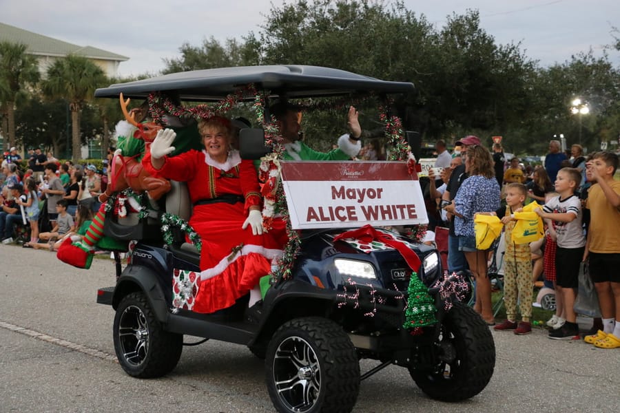 Poinsettia_parade_festival_20231202 (116)