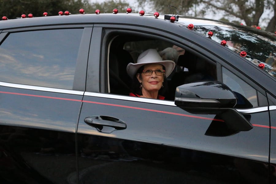Poinsettia_parade_festival_20231202 (159)