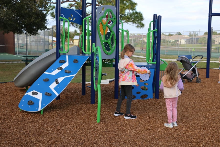 Mckibben_Park_Ribbon_Cutting_20231213 (123)