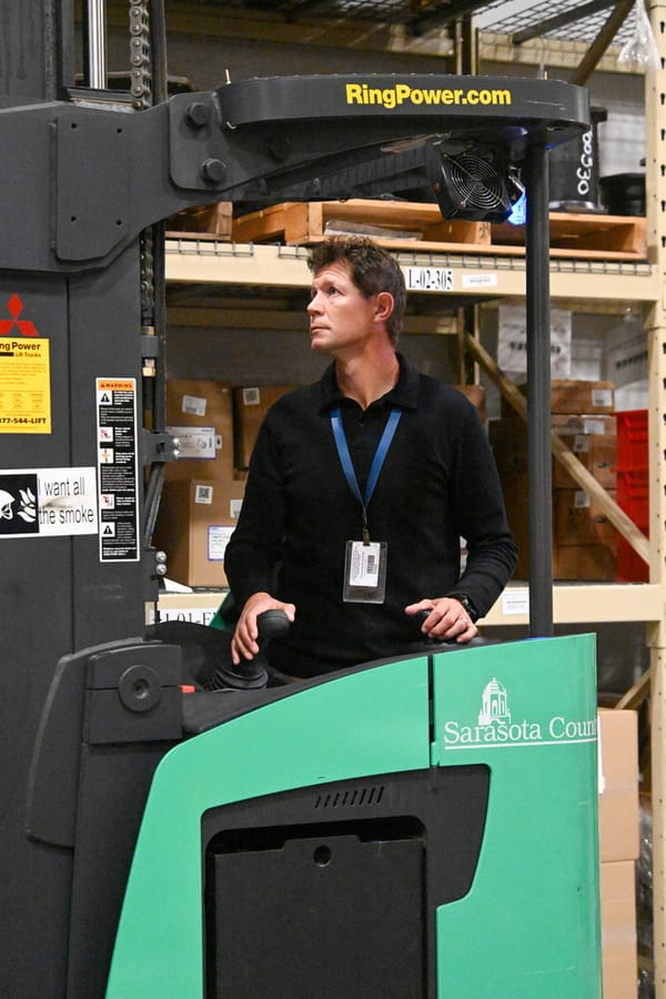 20231130_GSWarehouse_001_SD
