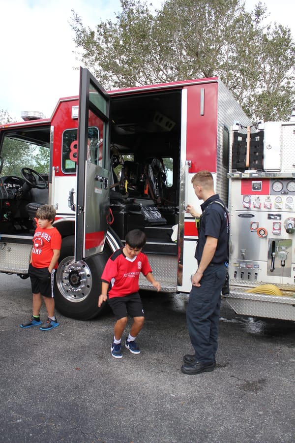 winter_camp_touch-a-truck_20240104 (46)
