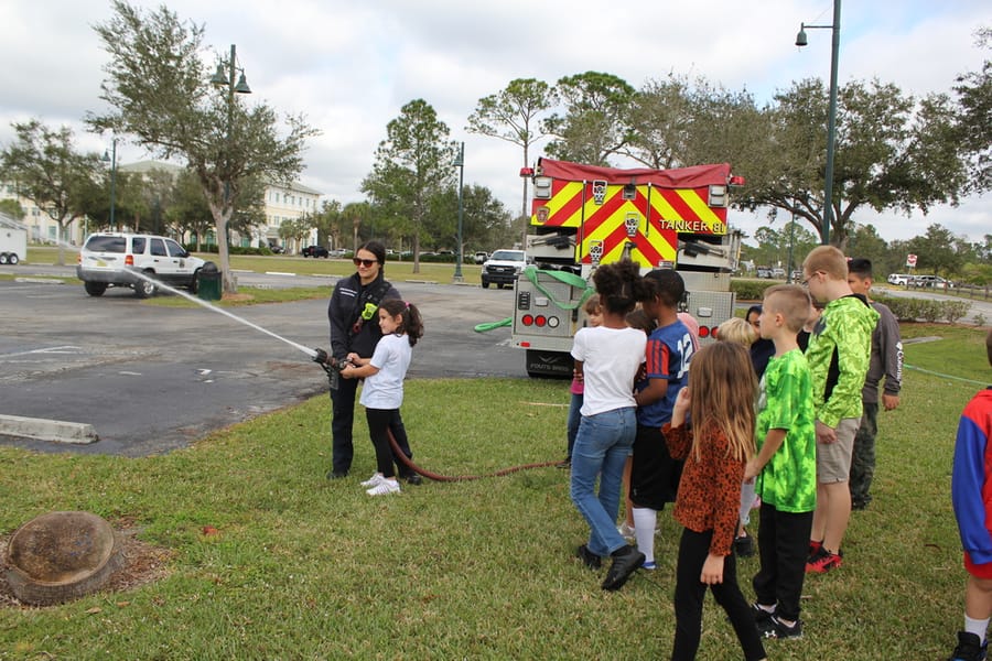 winter_camp_touch-a-truck_20240104 (35)