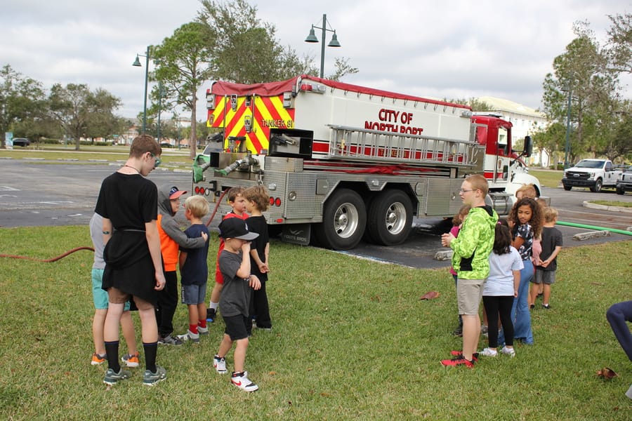winter_camp_touch-a-truck_20240104 (27)