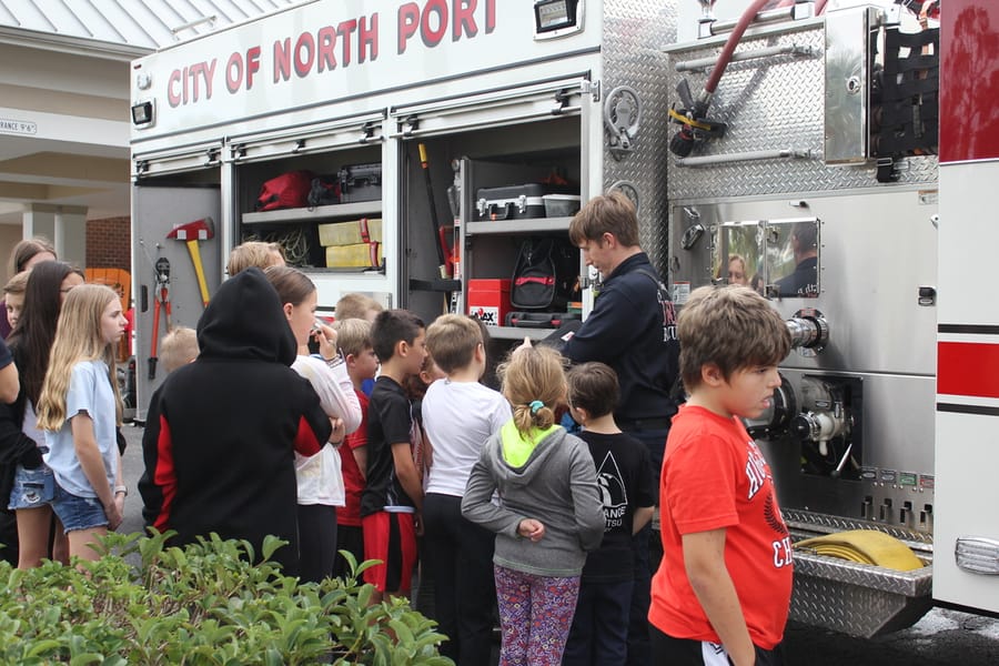winter_camp_touch-a-truck_20240104 (43)
