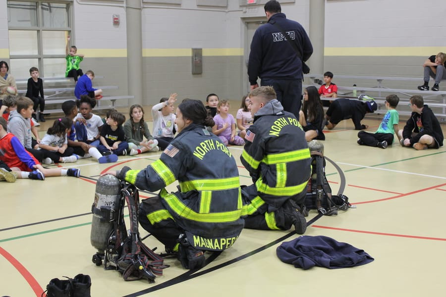 winter_camp_touch-a-truck_20240104 (10)