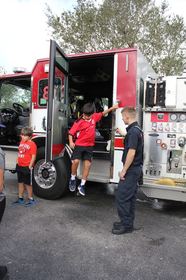 winter_camp_touch-a-truck_20240104 (45)
