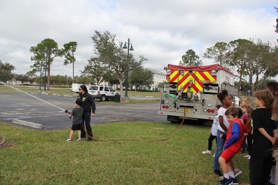 winter_camp_touch-a-truck_20240104 (33)