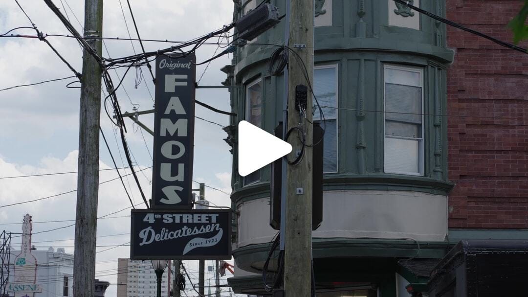 Famous 4th Street Delicatessen