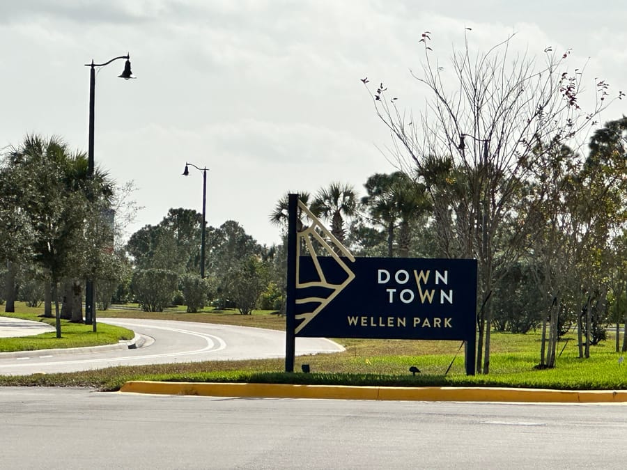 24.DowntownWellenSign (4)
