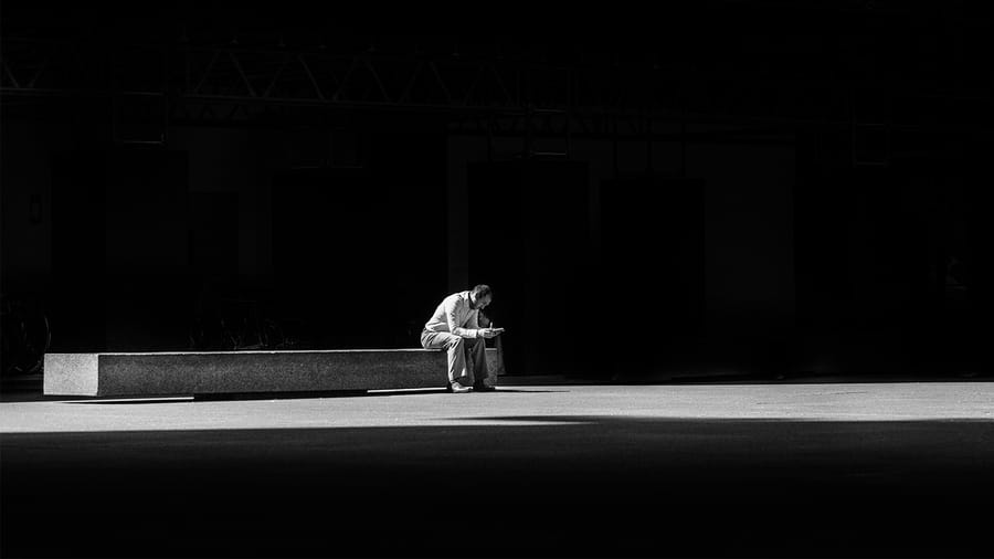 webRNS-Lonely-Bench1