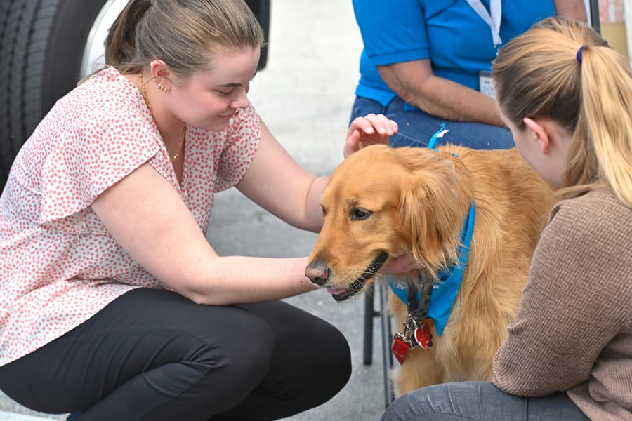 20240306_EmployeeAppreciationDogTherapy_018_SD