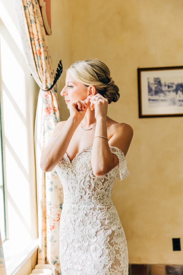MarissaandGregWeddingDay-82