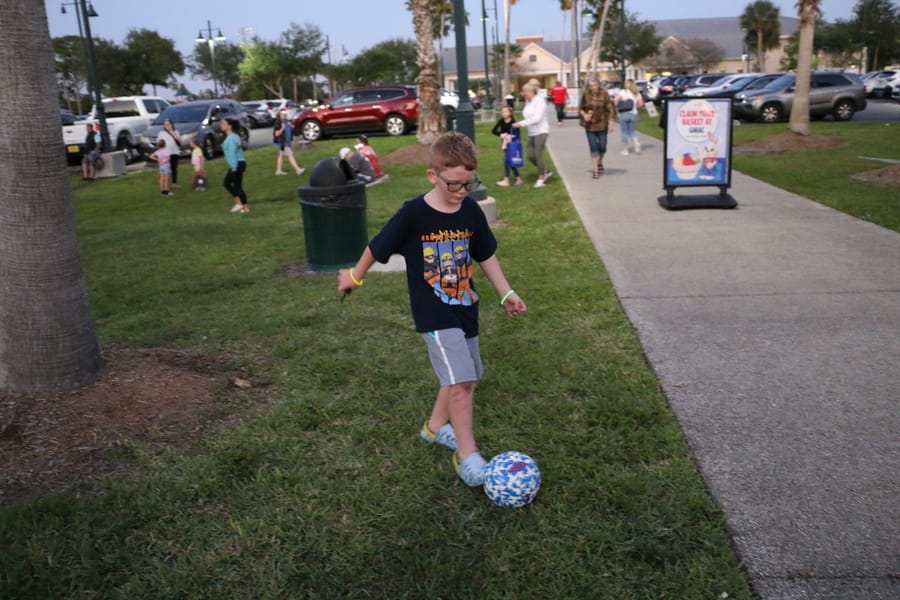 Flashlight_Egg_Hunt_20240329 (162)