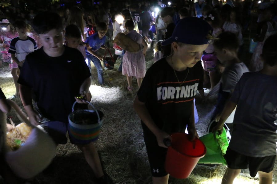 Flashlight_Egg_Hunt_20240329 (220)