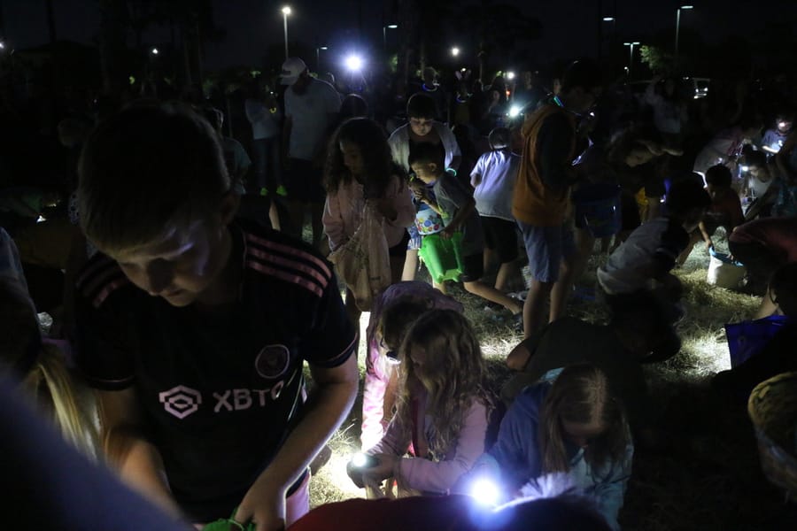 Flashlight_Egg_Hunt_20240329 (203)