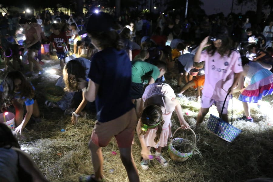 Flashlight_Egg_Hunt_20240329 (193)