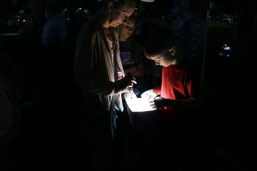 Flashlight_Egg_Hunt_20240329 (222)