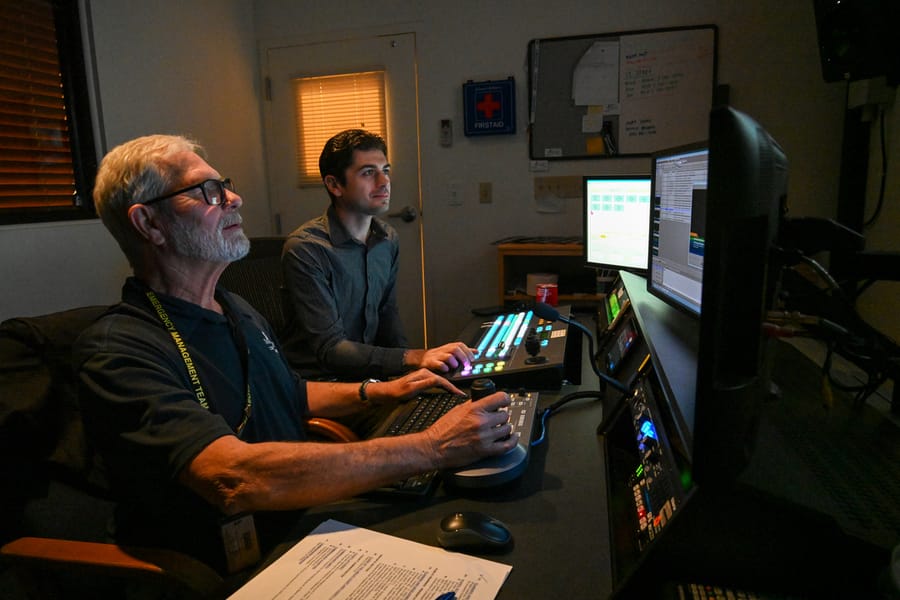 20240409_CommunicationsControlRoom_06_SD